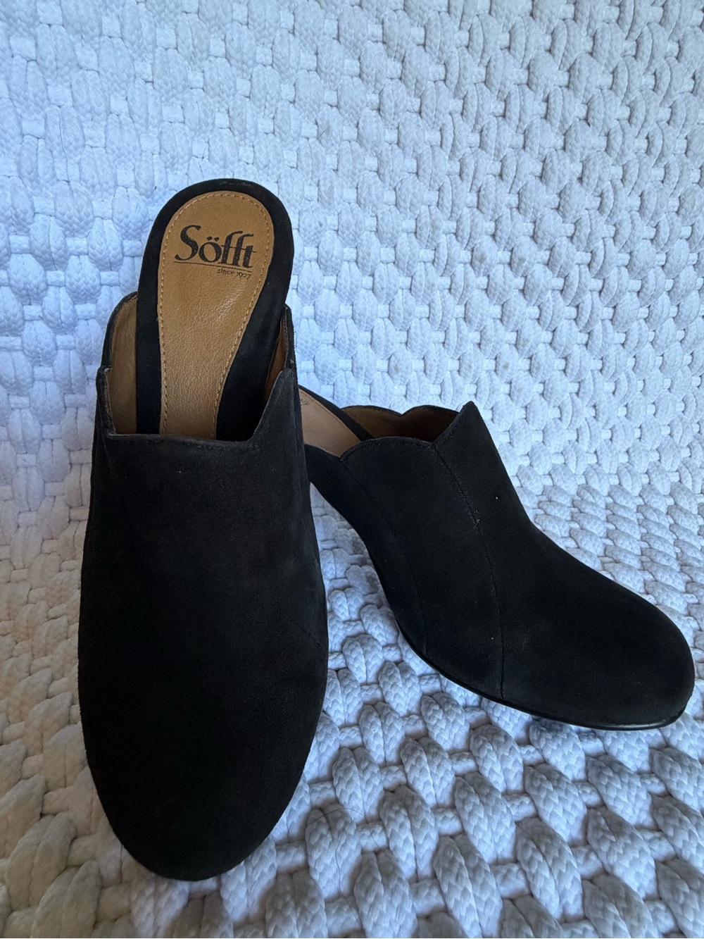 Sofft Scalloped Black Suede Mules with Kitten Heel 7M